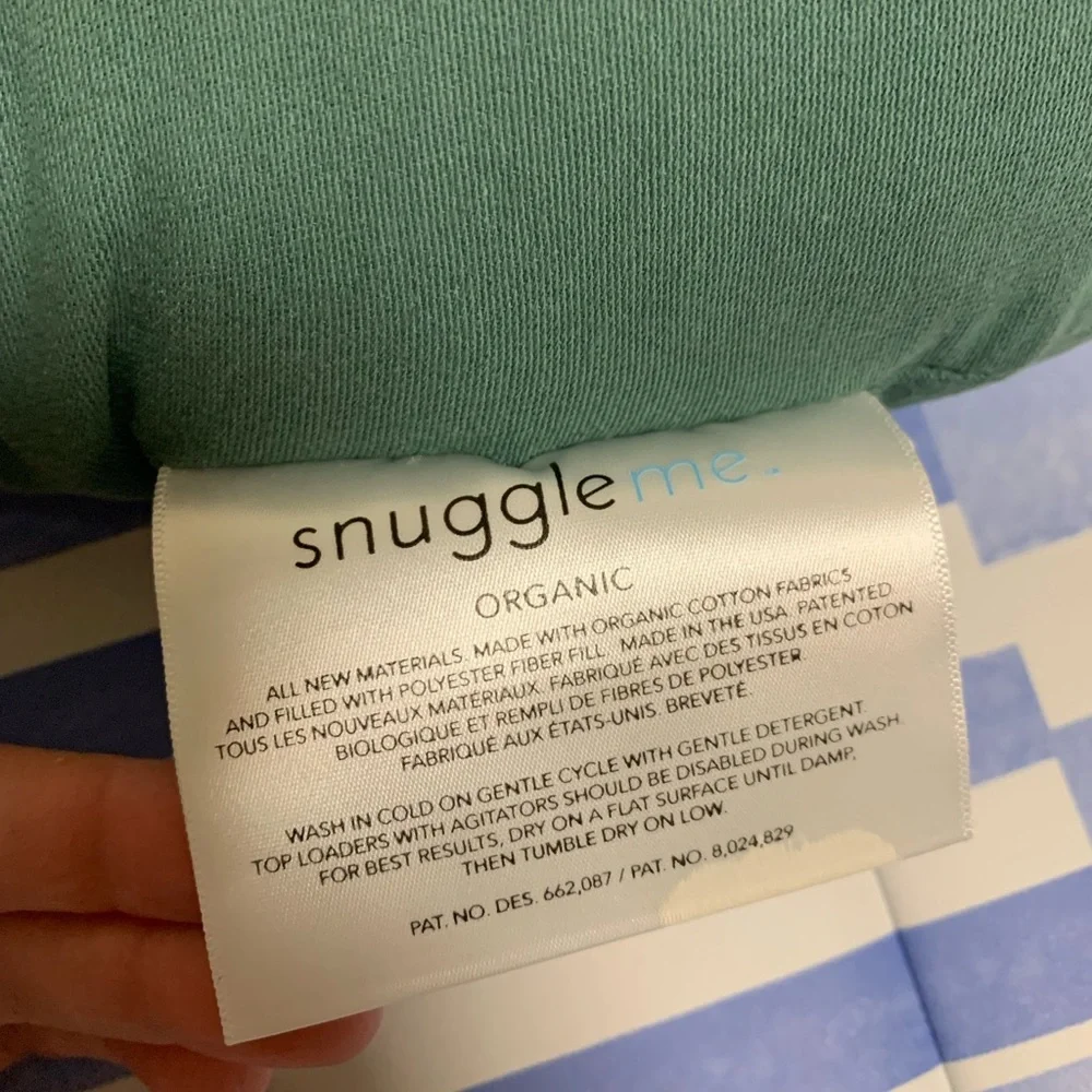 Snuggle Me Organic Infant Lounger + 2 covers - Picture 4 of 9